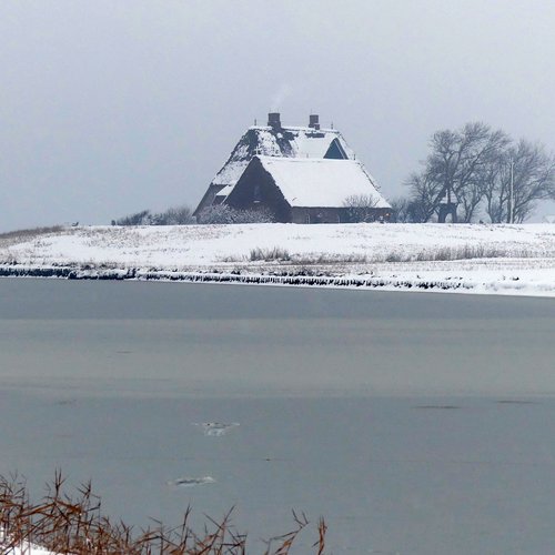 Halligkirche Winter