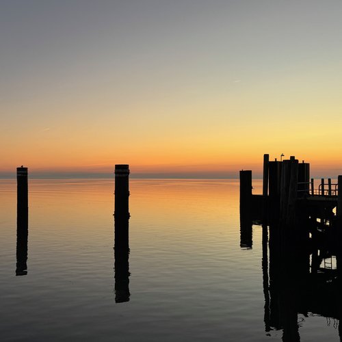 Sonnenaufgang Fähranleger