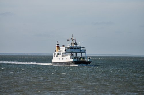MS Hilligenlei auf dem Weg nach Hooge