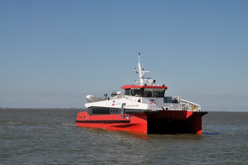 MS Adler Rümhart ankert vor Hooge