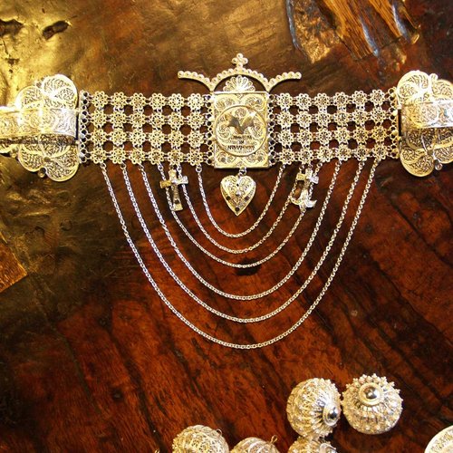 Schmuck der Hooger Tracht